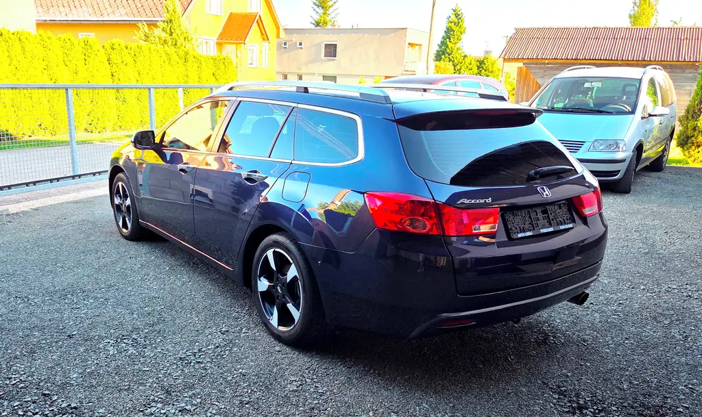 Honda Accord kombi 2,0i-Vtec dobrý stav servis STK - fotka 6