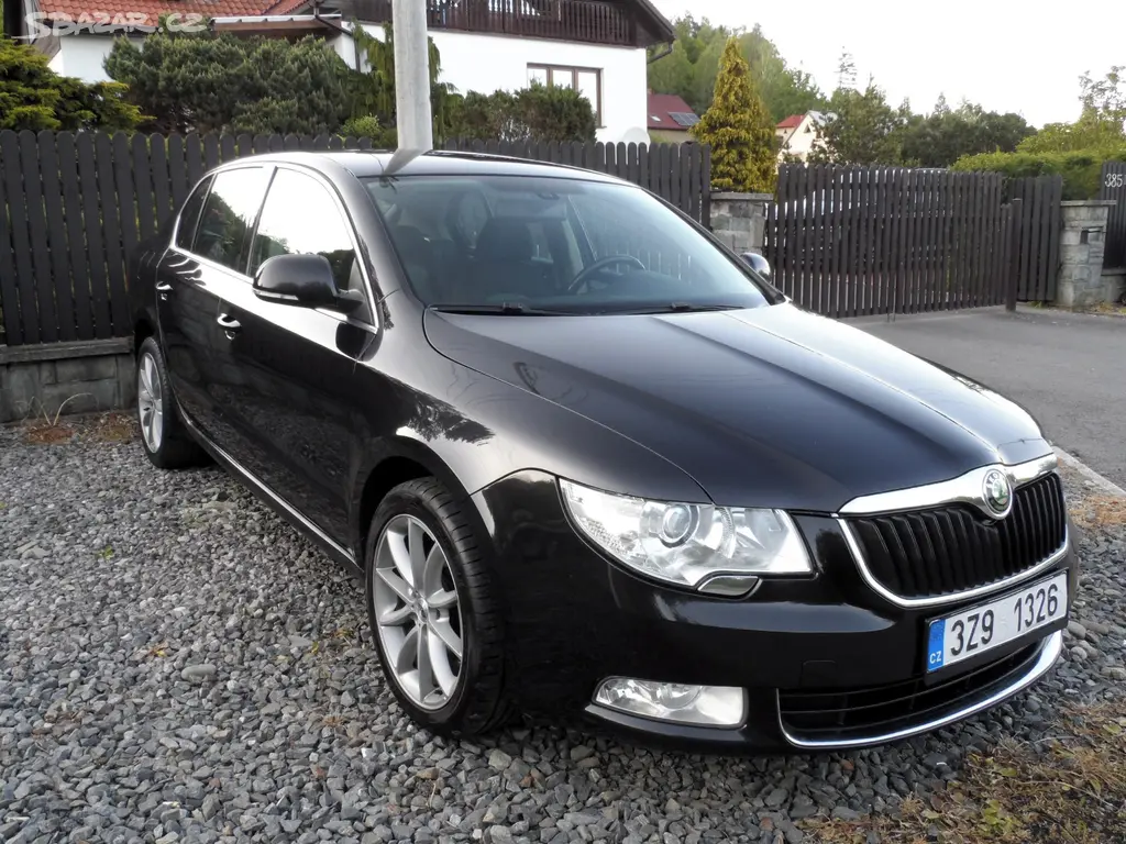 Škoda Superb 103 kw Xenon Koupeno v CZ - fotka 2