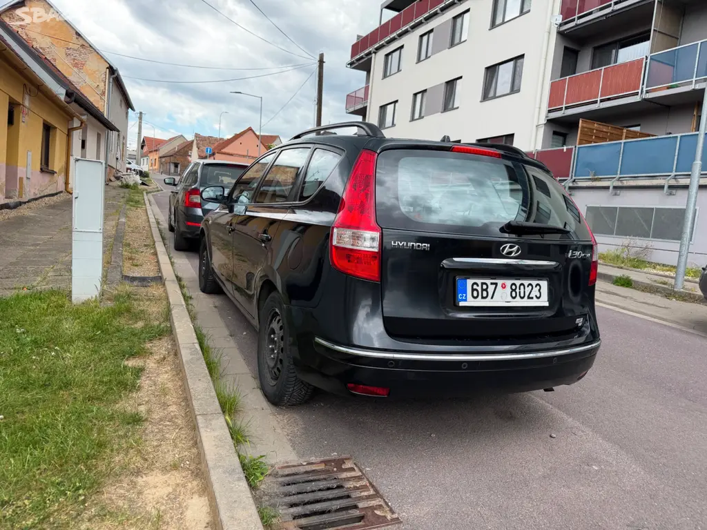 Hyundai i30 CW 2009 - fotka 4