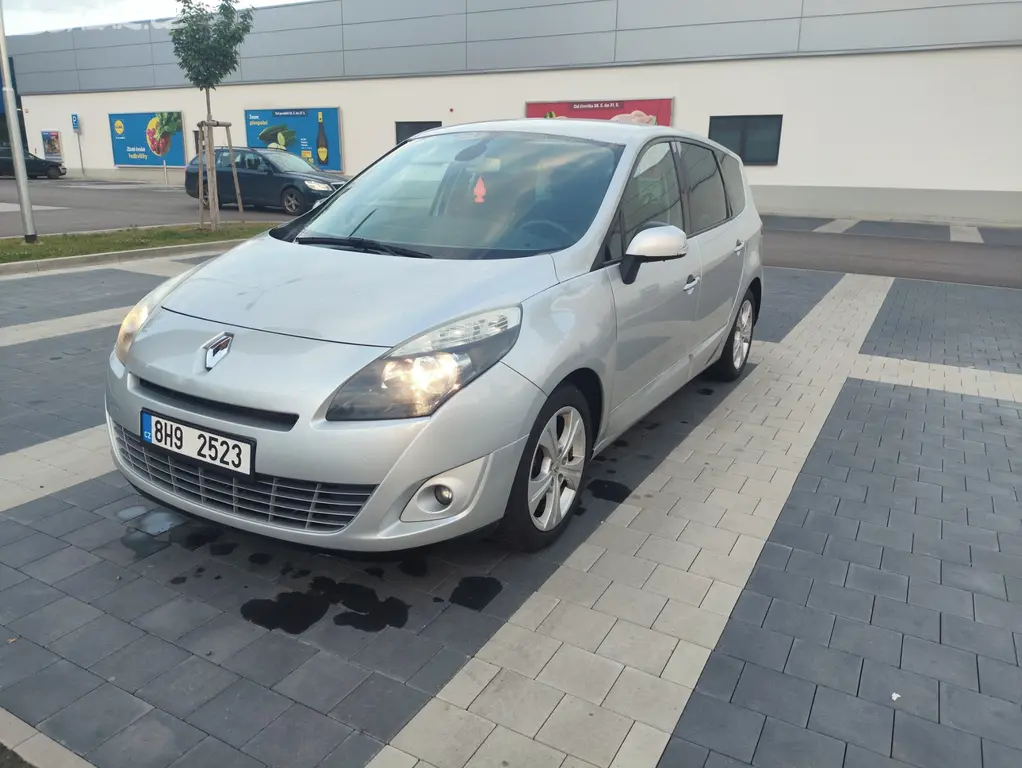 Renault Grand Scenic - fotka 3