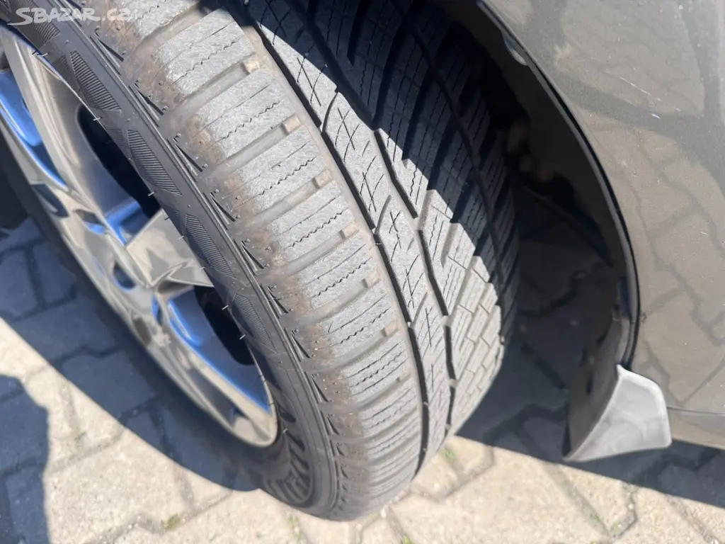 Toyota Corolla Verso, AUTOMAT 1,8i VVT-i 95 KW ČR - fotka 2