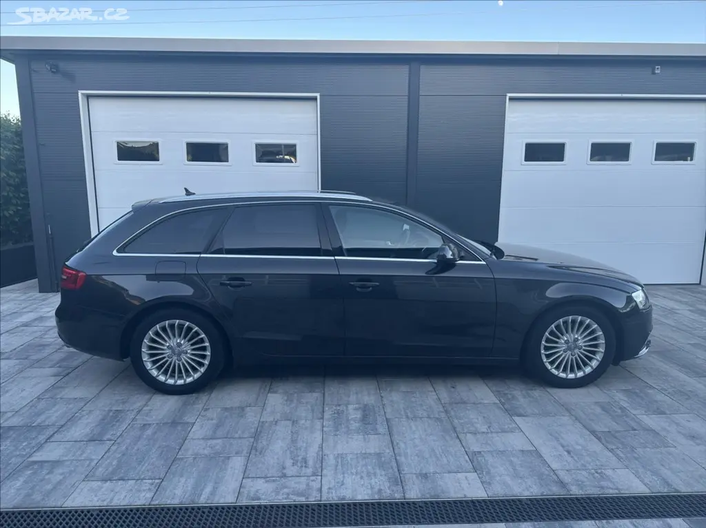 Audi A4, 3,0 TDI 204PS Ambiente A/T - fotka 4