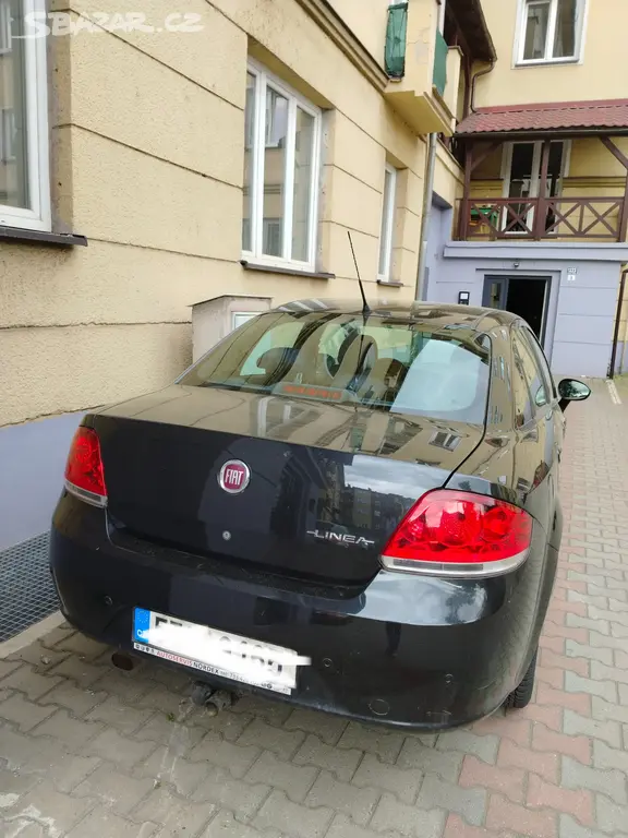 Fiat Linea 1.4 16V s klimatizací - fotka 2