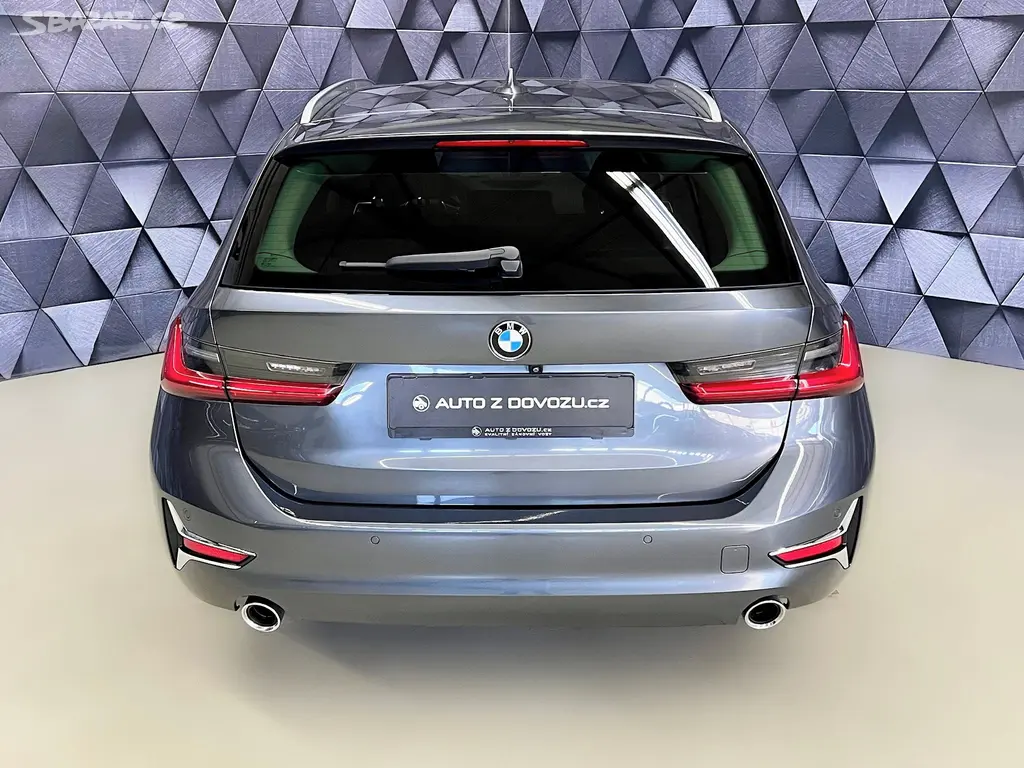 BMW Řada 3, 320d xDrive LUXURY LINE, PANOR - fotka 6