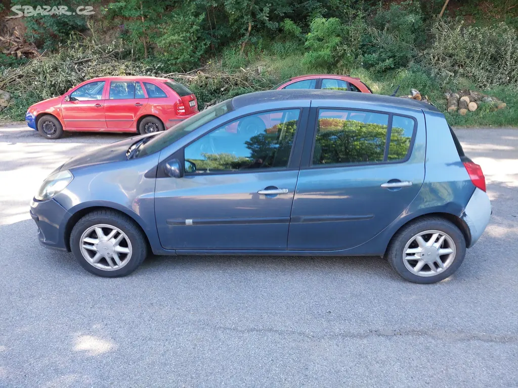 Náhled: Renault Clio 1.6, benzín, 65kw, rok 2007, klima..