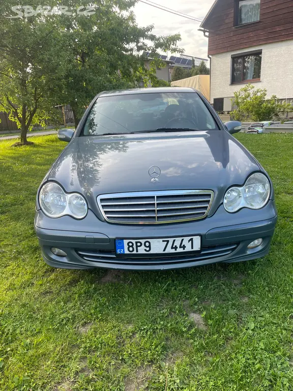 Prodám Mercedes 220 CDI - fotka 2