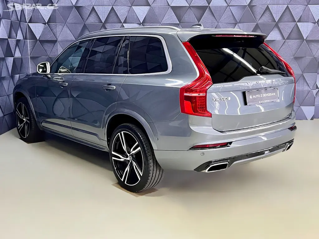 Volvo XC90, B5 AWD EXCELLENCE R-DESIGN - fotka 5