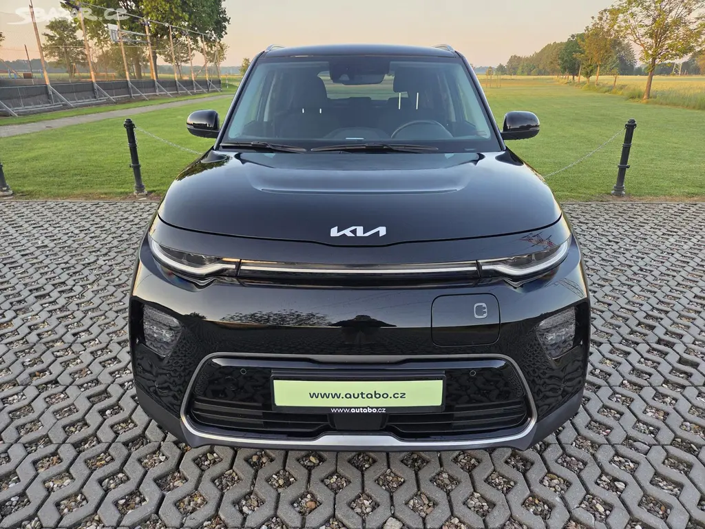 Kia e-Soul, 64 kWh SoH 97,3%,Vision,DPH - fotka 2