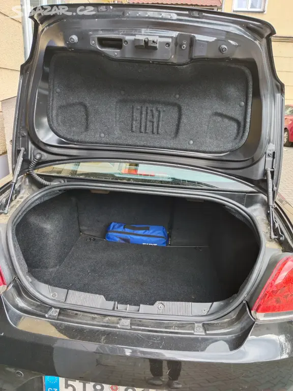Fiat Linea 1.4 16V s klimatizací - fotka 5