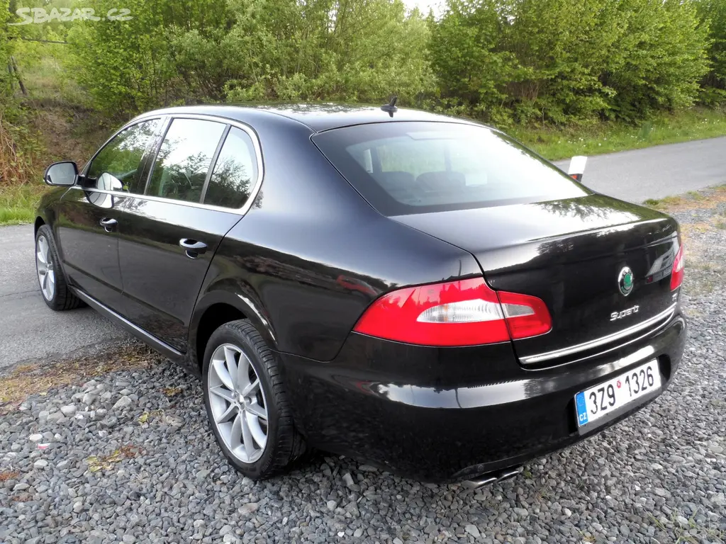 Škoda Superb 103 kw Xenon Koupeno v CZ - fotka 6