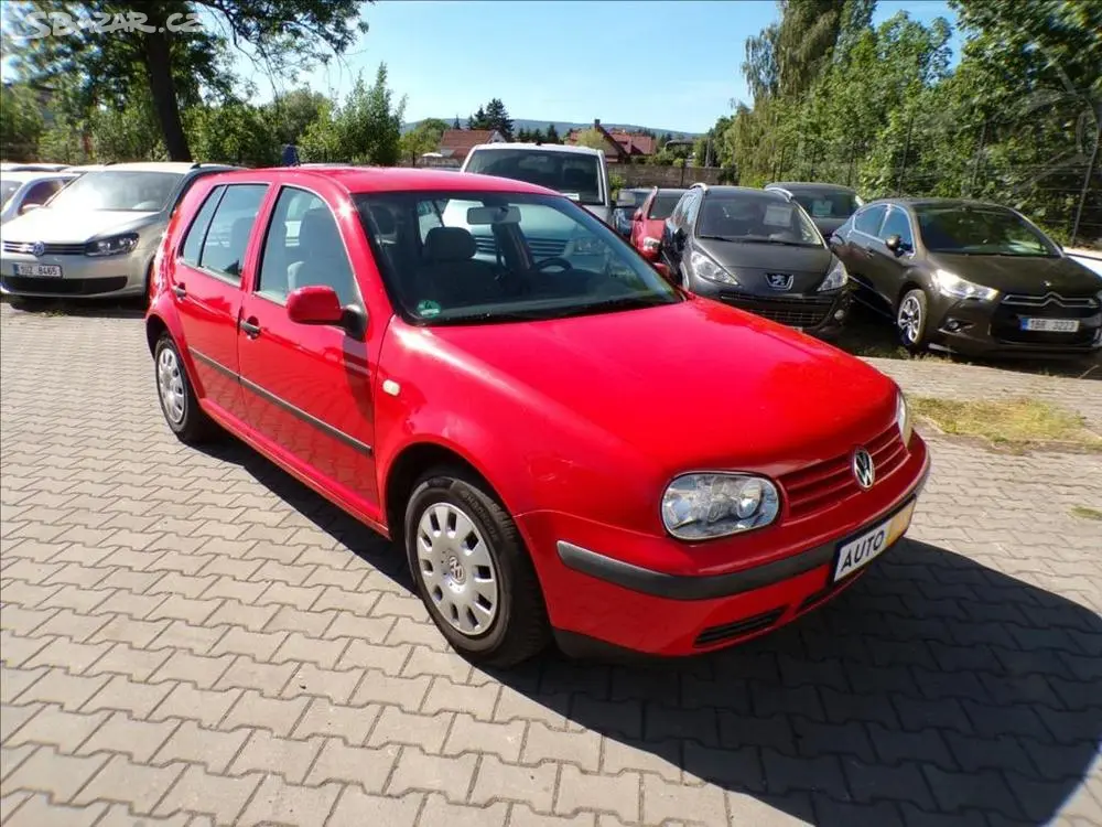 Volkswagen Golf 1,4 16V TAŽNÉ ZAŘÍZENÍ,KAMERA