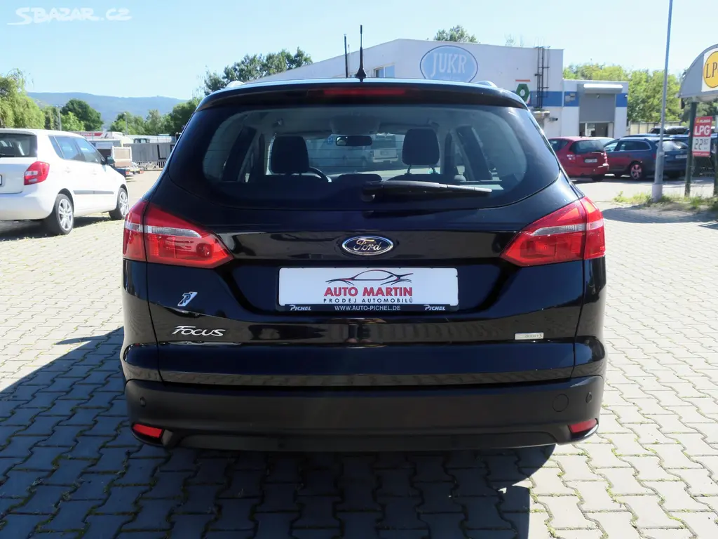 Ford Focus 1.0 i 92 kW - Nové rozvod - fotka 5