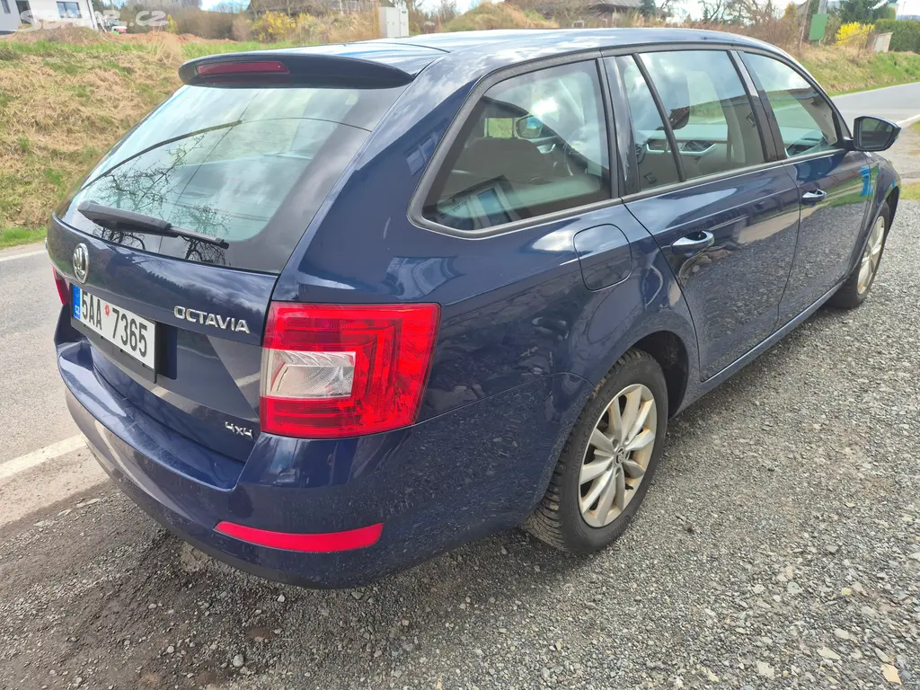 Škoda Octavia III, 1,8TSi, DSG, 4x4, ČR,10/2015 - fotka 5