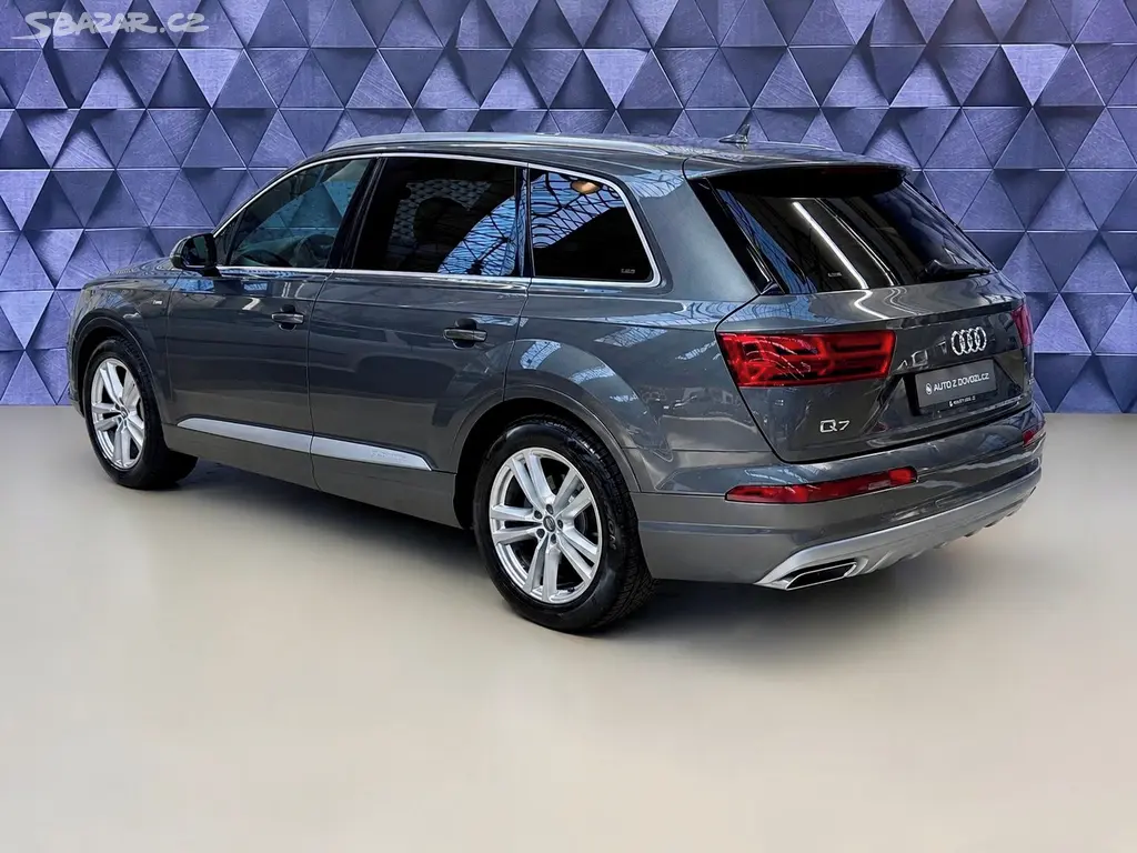 Audi Q7, 3.0TDI 200KW QUATTRO S-LINE - fotka 5