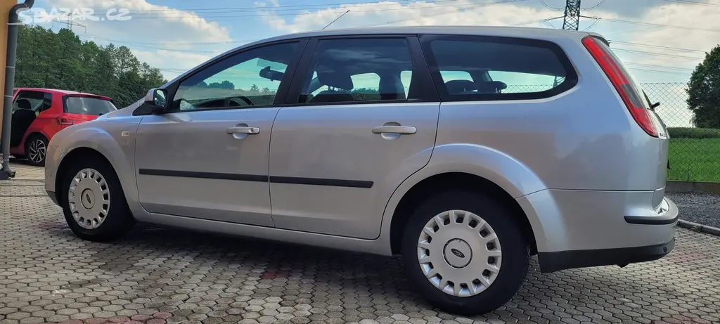 Ford Focus Turnier 1,6i 85kW benzín"Fun-X" - fotka 5