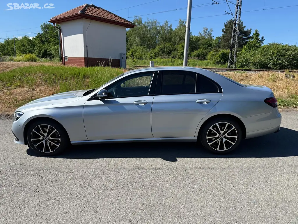 Mercedes Benz E200 4MATIC