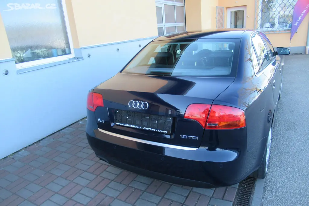 Audi A4, 1.9 TDi AUT.KLIMA VYHŘ.SEDAČKY - fotka 4