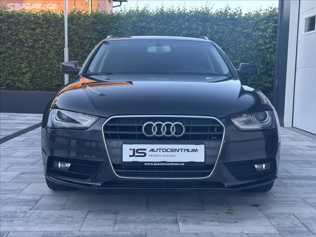 Audi A4, 3,0 TDI 204PS Ambiente A/T - fotka 2