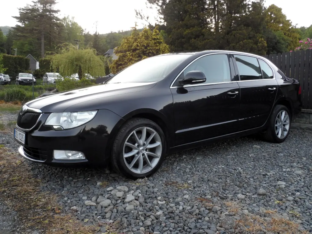 Škoda Superb 103 kw Xenon Koupeno v CZ - fotka 4