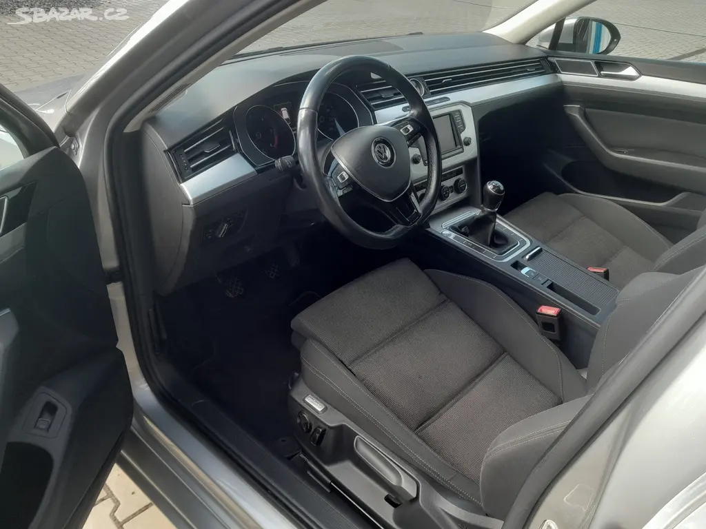 VOLKSWAGEN PASSAT 1.6 TDI 191tis.km - fotka 6