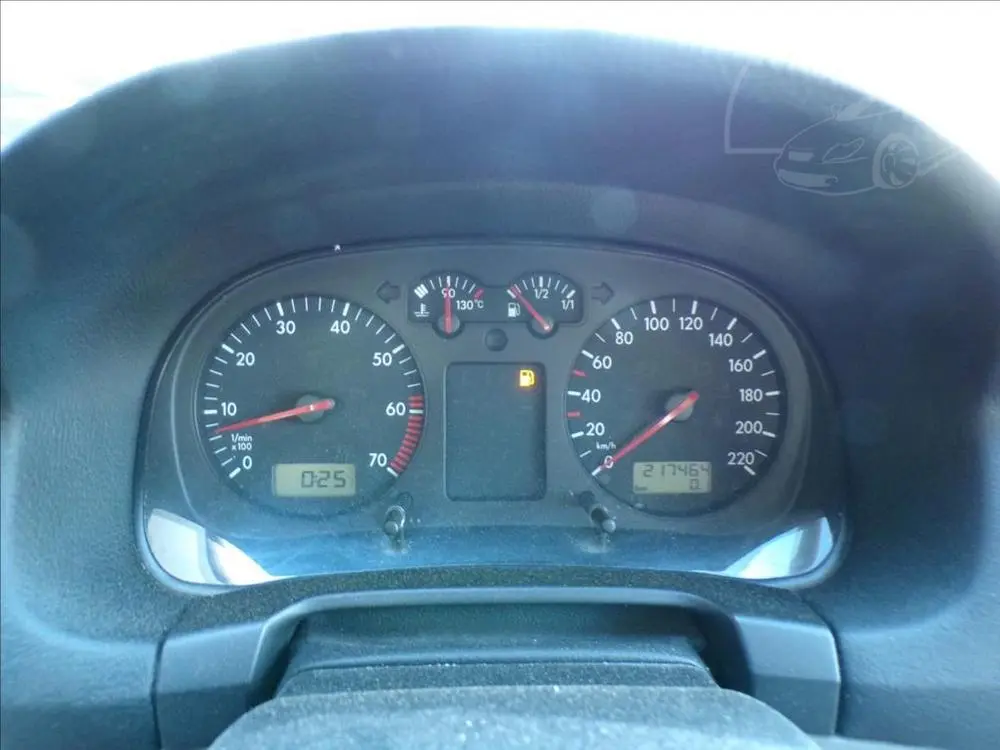 Volkswagen Golf 1,4 16V TAŽNÉ ZAŘÍZENÍ,KAMERA - fotka 5