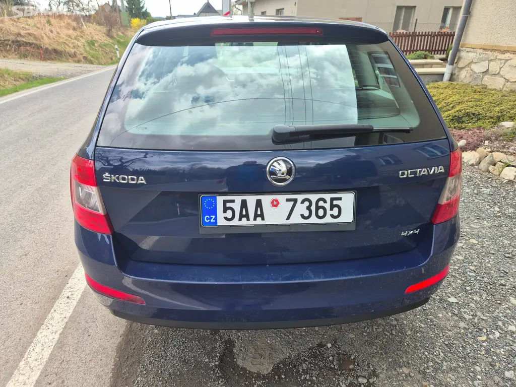 Škoda Octavia III, 1,8TSi, DSG, 4x4, ČR,10/2015 - fotka 4