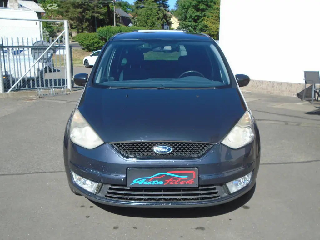 Ford Galaxy 2.0 TDCI 103kW 7 míst - fotka 2