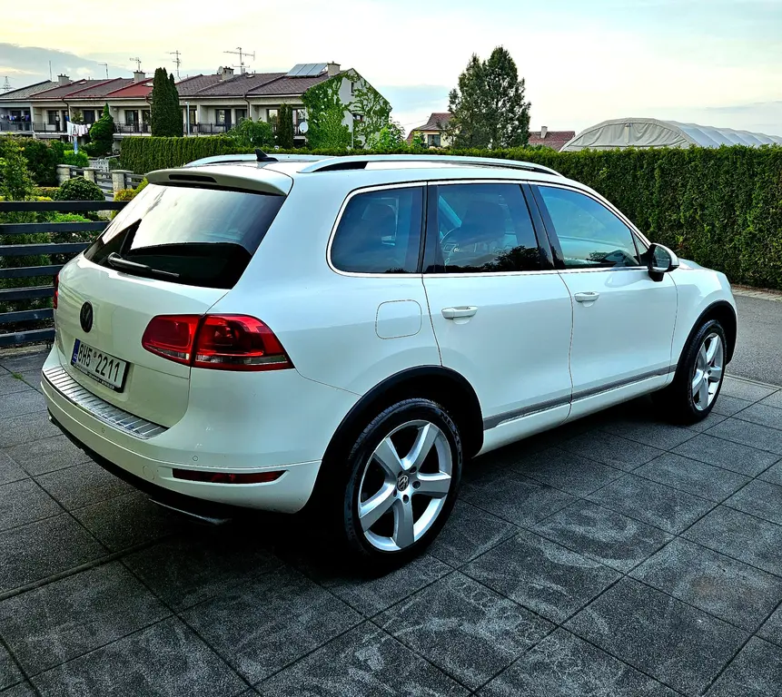 VOLKSWAGEN TOUAREG 3.0TDI, NOVÉ ROZVODY, TOP STAV! - fotka 4