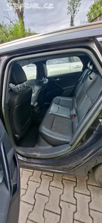 Prodám Peugeot 1.6 diesel, r. v. 2012 - fotka 2