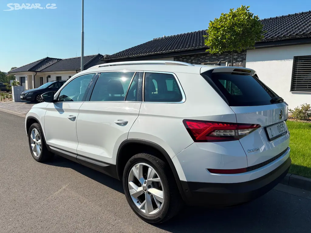 Škoda Kodiaq 2.0 TDi DSG, navi, smart, tempomat... - fotka 4