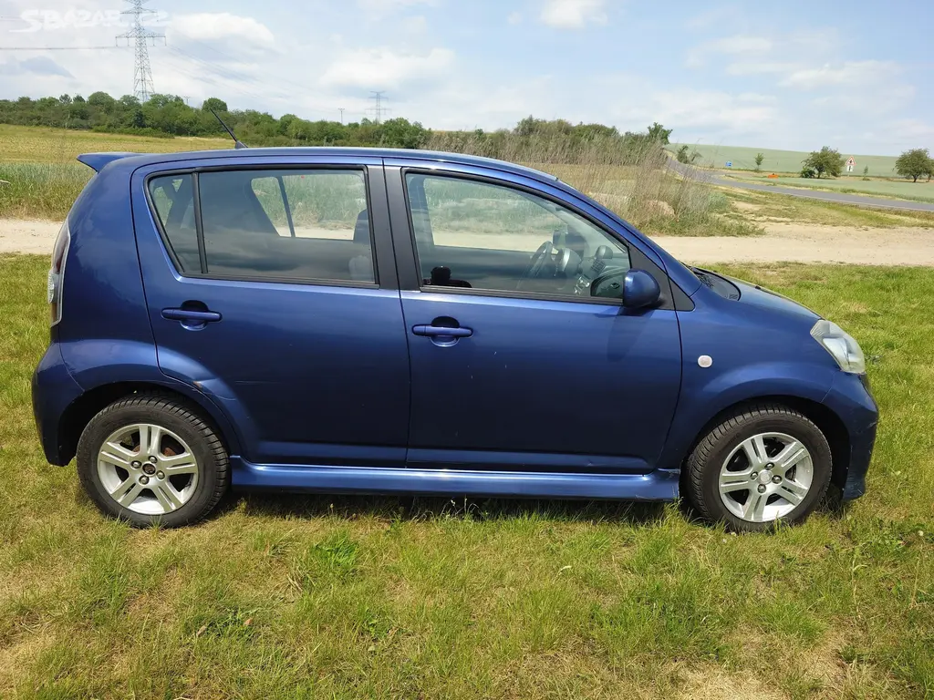 Daihatsu Sirion 1.3 4x4 Sport NOVÁ STK - fotka 3