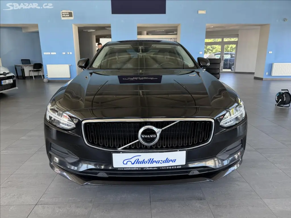 Volvo S90, 2,0 173 kW,D5,4x4 - fotka 2