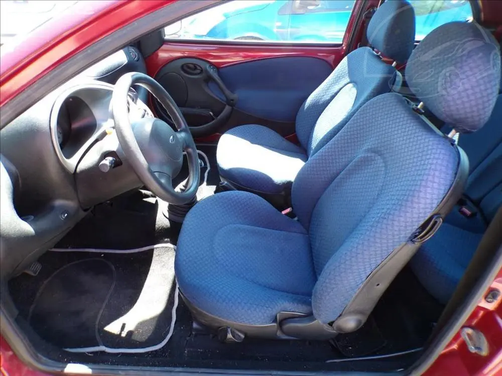 Ford Ka 1,3 i KLIMA,POSILOVAČ ŘÍZENÍ - fotka 6