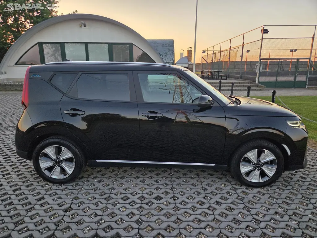 Kia e-Soul, 64 kWh SoH 97,3%,Vision,DPH - fotka 4