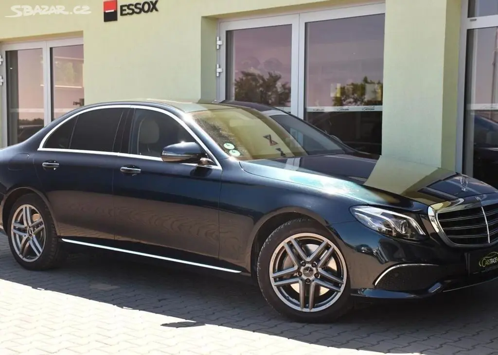 Mercedes-Benz Třídy E 350d 190 kw - fotka 2