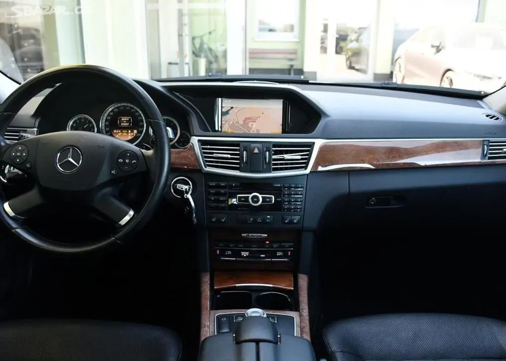 Mercedes-Benz Třídy E 250 CDI 4MATIC 150 kw - fotka 5