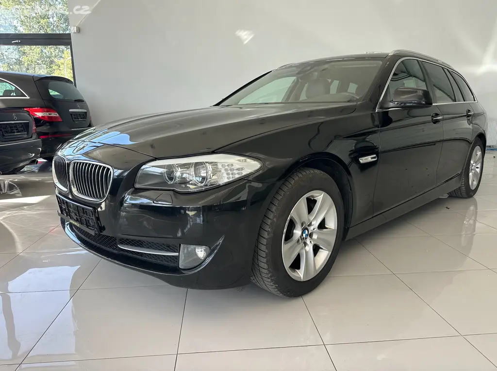 BMW Řada 5, 2.0 DIESEL 525D - fotka 5
