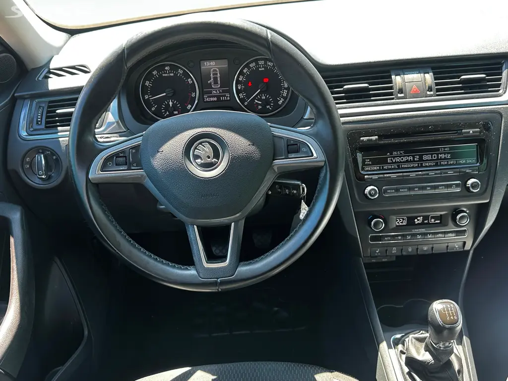 Škoda Rapid 1.2TSi, r.2015, STK, klima,1.majitel - fotka 5