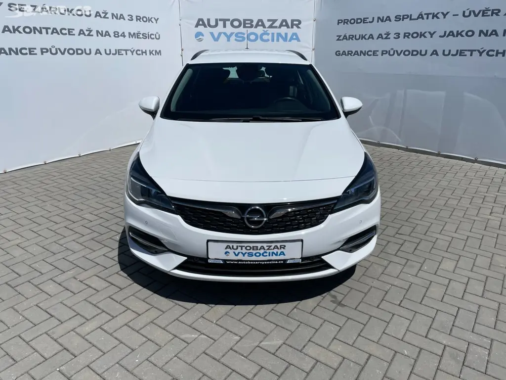 Opel Astra, ST 1.2 turbo 96kW! Navi! - fotka 2