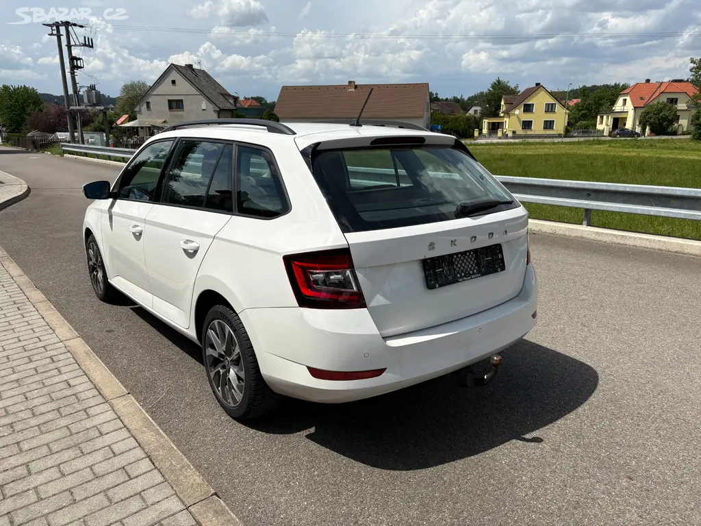 ŠKODA FABIA KOMBI 1.0 TSI - fotka 4