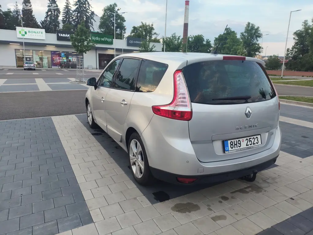 Renault Grand Scenic - fotka 4