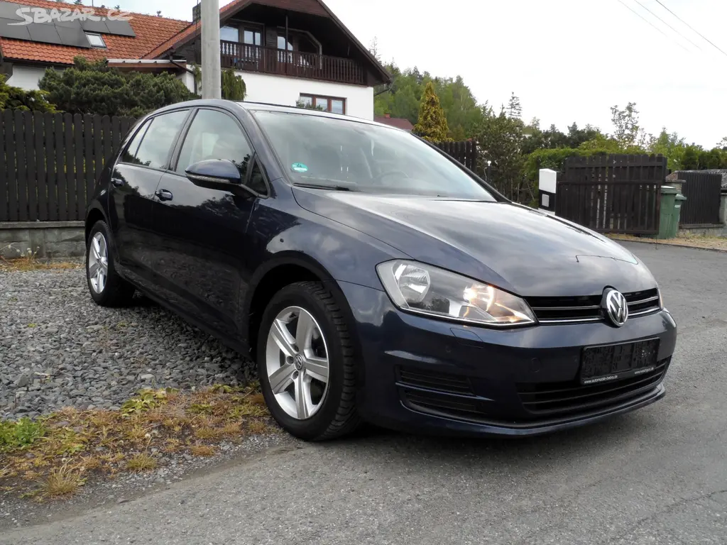VW GOLF 1.6 TDI 77 KW 1.Majitel,Navi,Zachovale - fotka 3