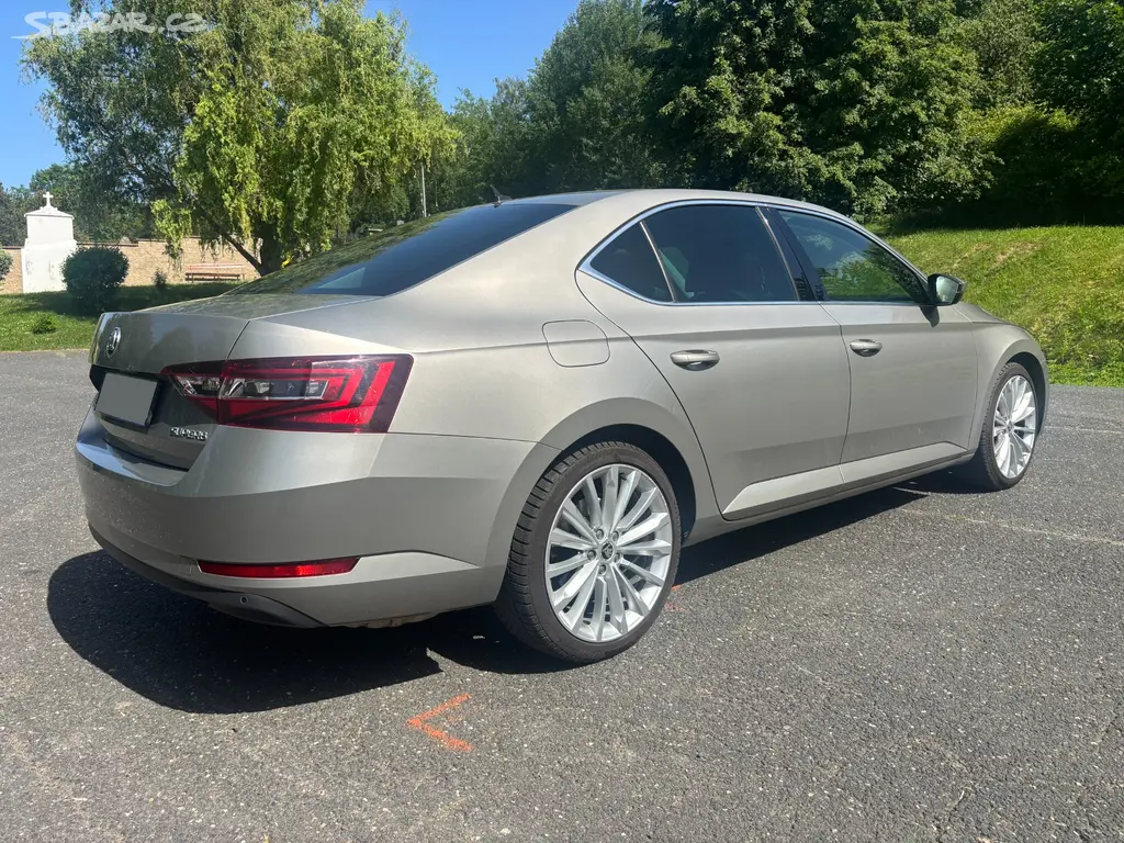 Škoda Superb III 2.0 TSI 2016 162kw Style NAV - fotka 5