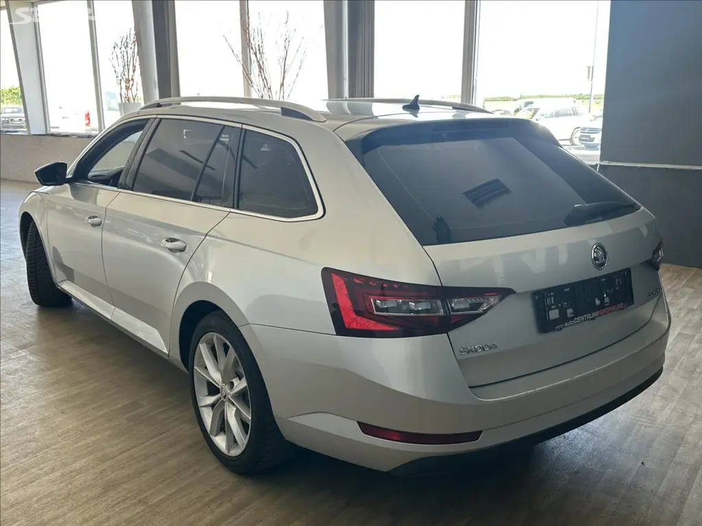 Škoda Superb, 2.0TDI 110KW*LED*ČR*Navi*DPH - fotka 6