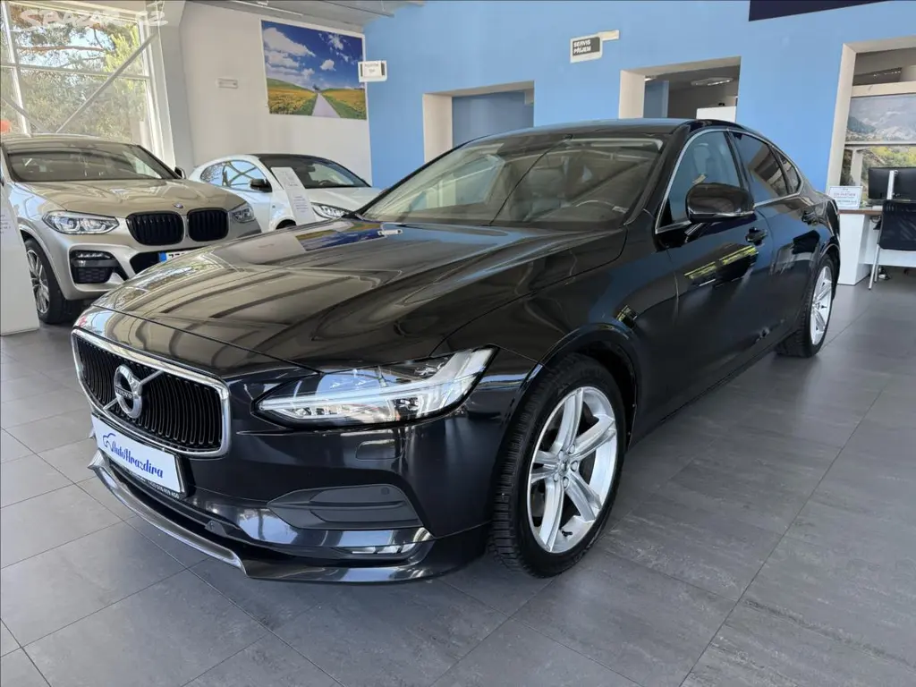 Volvo S90, 2,0 173 kW,D5,4x4 - fotka 3