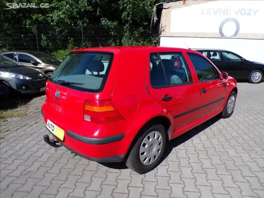 Volkswagen Golf 1,4 16V TAŽNÉ ZAŘÍZENÍ,KAMERA - fotka 4