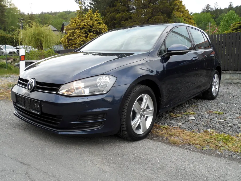 VW GOLF 1.6 TDI 77 KW 1.Majitel,Navi,Zachovale - fotka 2