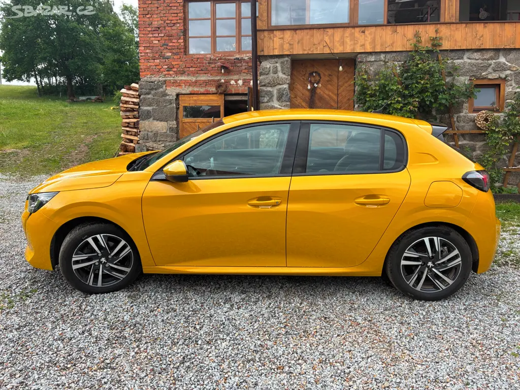 Peugeot 208 1.2 PureTech | 07/2020 | 58 500 km | - fotka 3