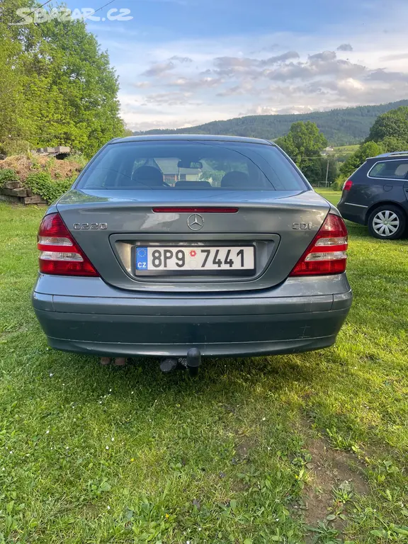 Prodám Mercedes 220 CDI - fotka 5