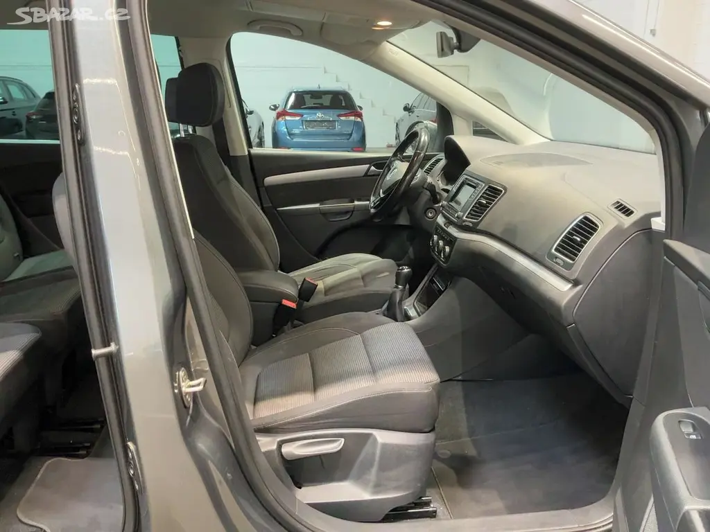 Volkswagen Sharan, 2.0 Tdi 110KW 7-MÍST VYHŘ. SED - fotka 2